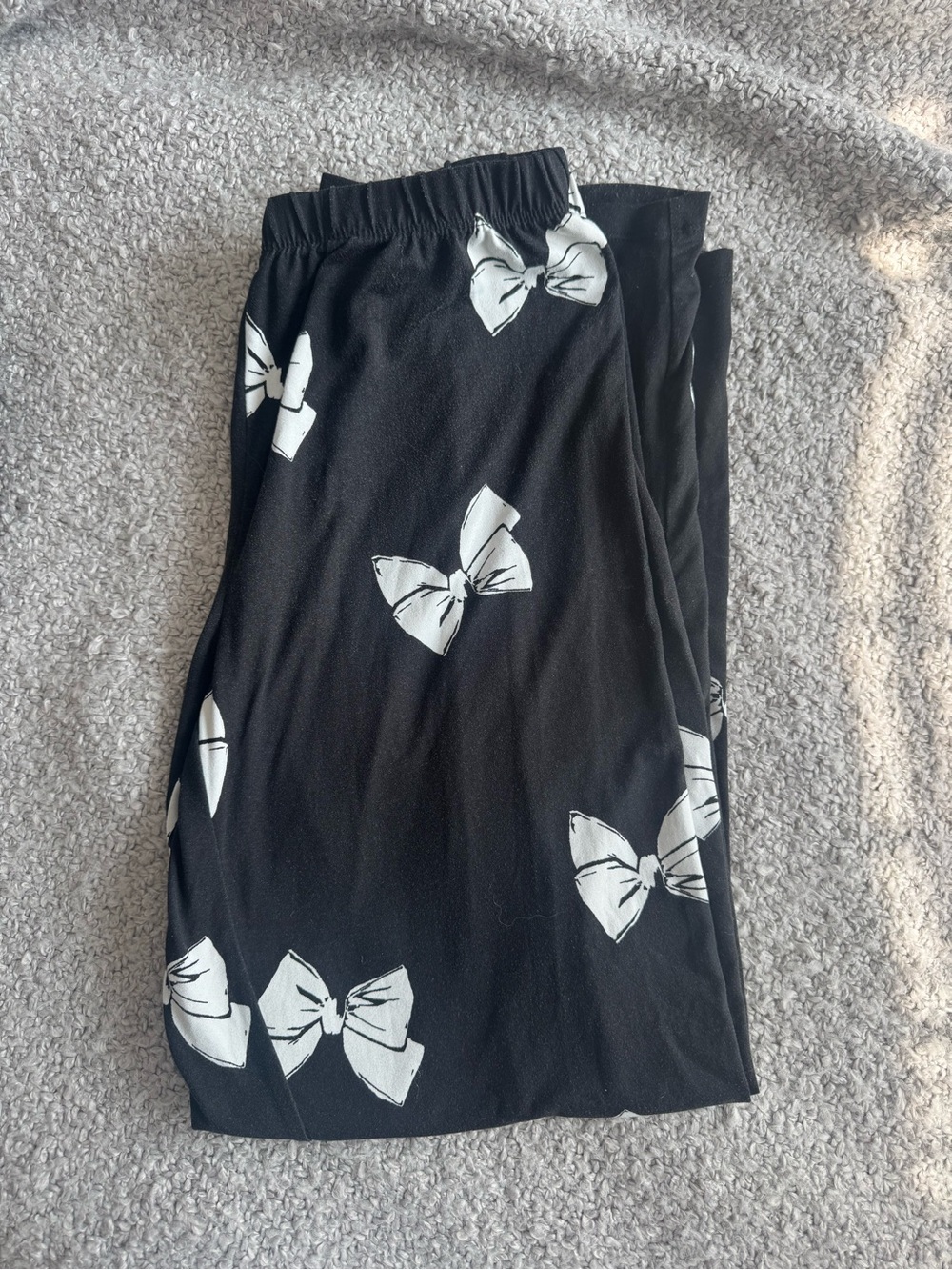 kate spade Black Pajama Set with White Bow Print - Picture 3 of 4